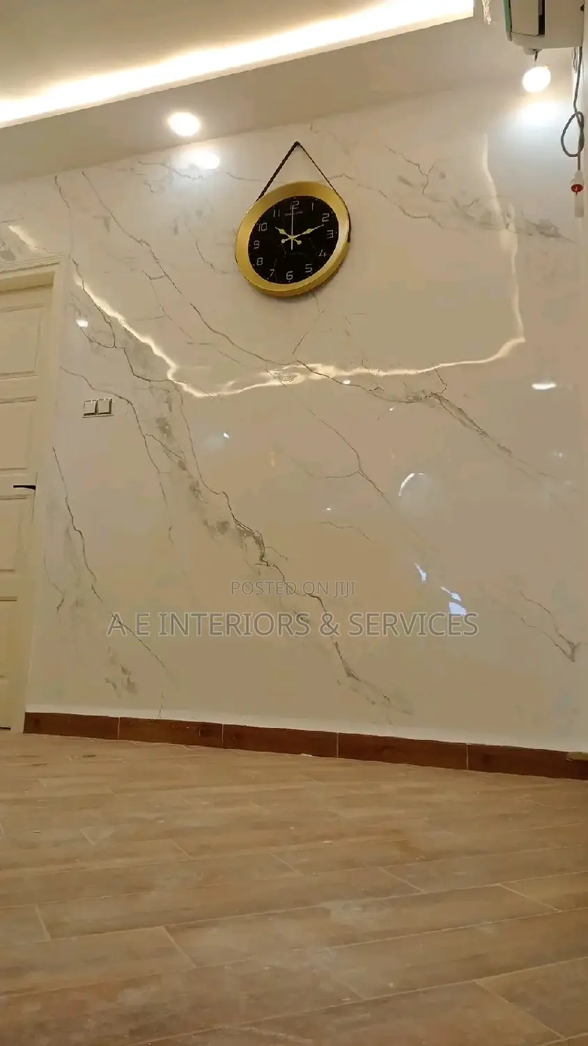 Reflective Mirror Stucco Wall Interior Design