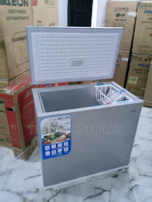 New Nexus Chest Freezer With Lock /Basket