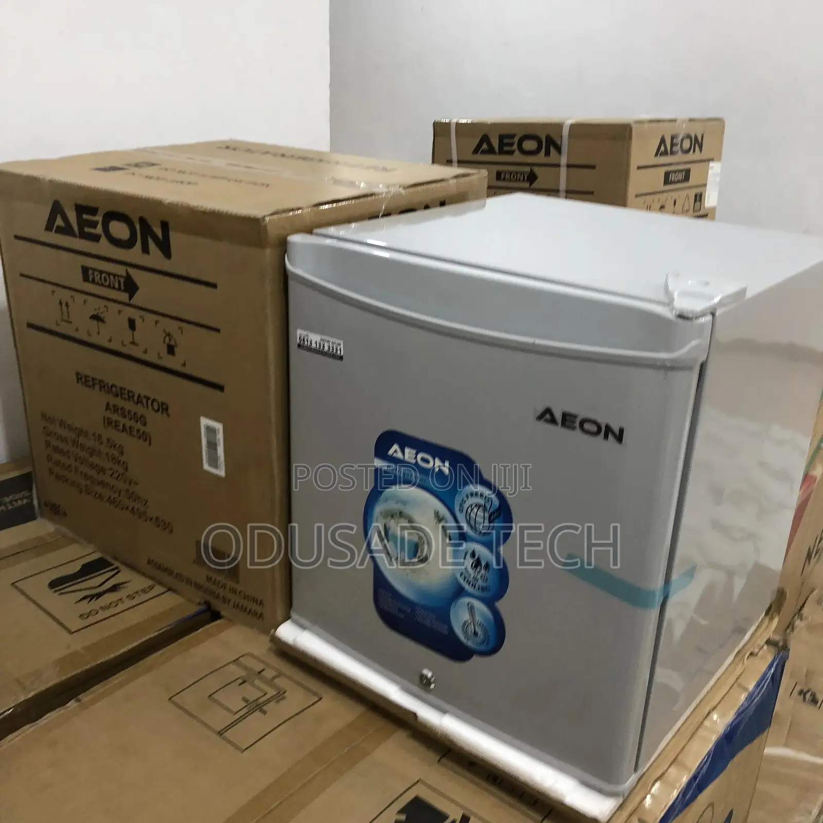 Standard Aeon 45l Portable Bedside Refrigerator