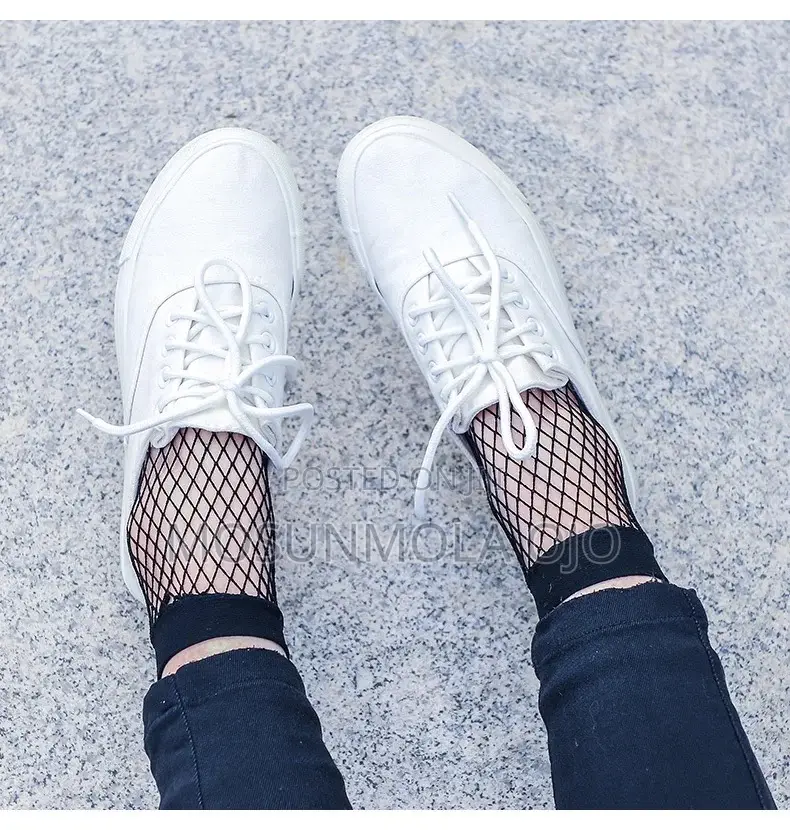 Short Female Breathable Fishnet Socks