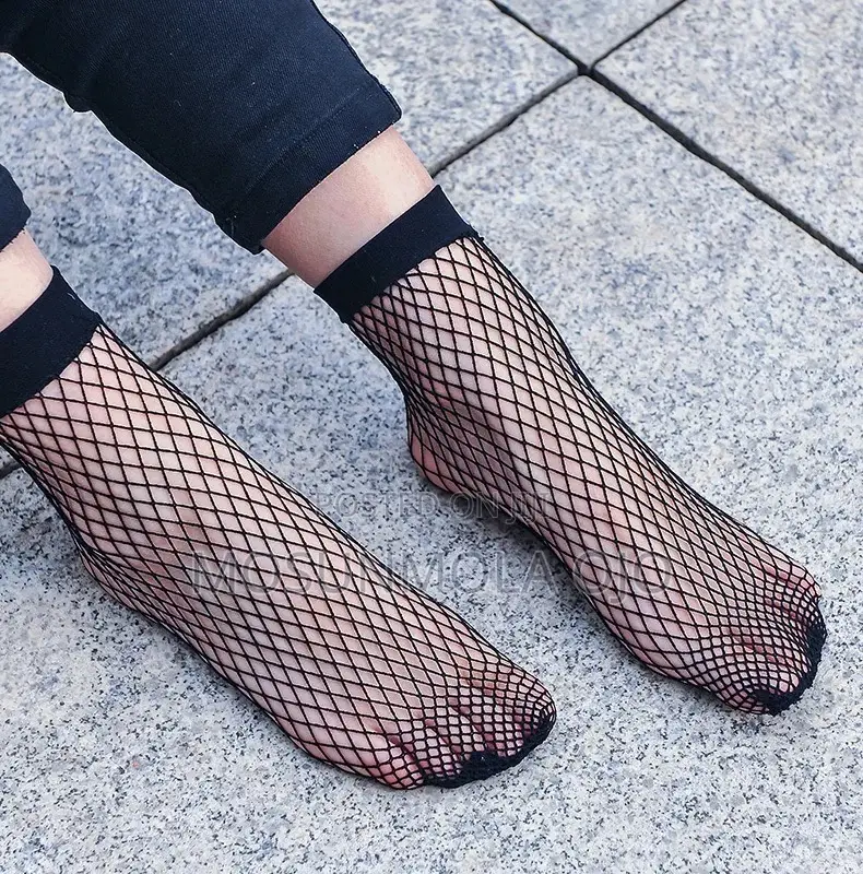 Short Female Breathable Fishnet Socks
