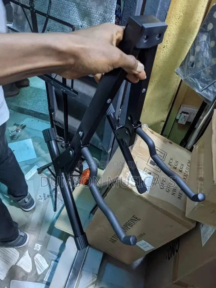Guitar Stand