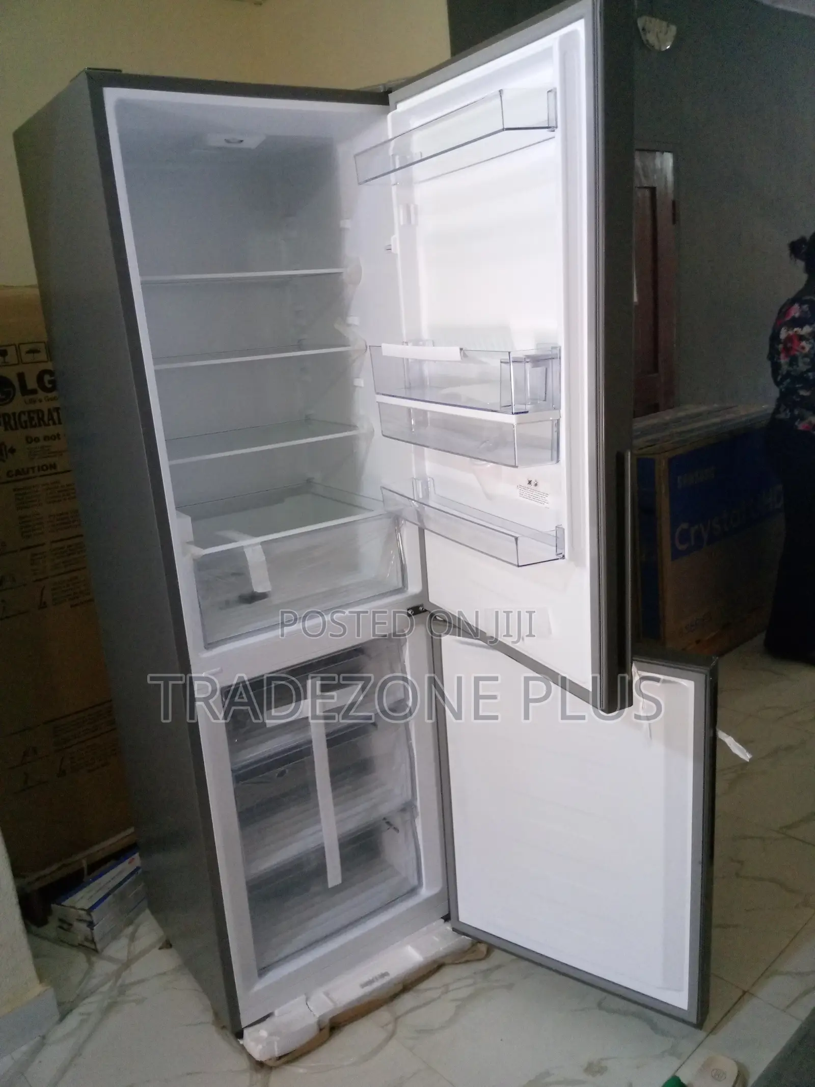 Affordable Hisense 305L Bottom Freezer