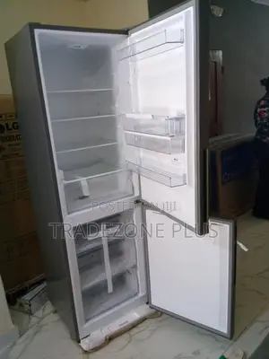Affordable Hisense 305L Bottom Freezer