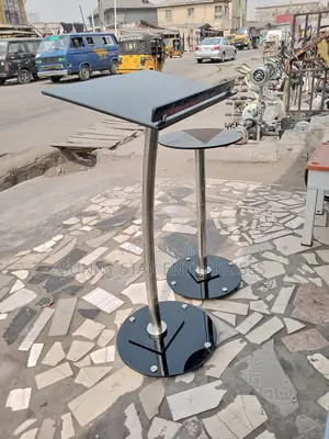 High Quality Modern Single Pole Glass Pulpit