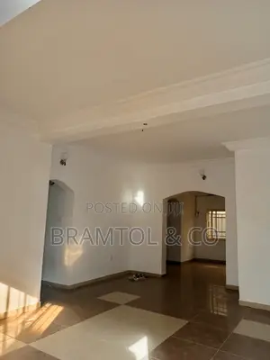 Newly Refurbished 2 Bedroom Serviced Flat for Office Use