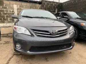 Toyota Corolla 2012 Gray