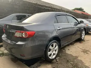 Toyota Corolla 2012 Gray