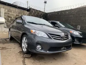 Toyota Corolla 2012 Gray