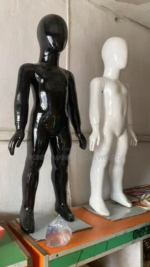 Glossy Black/White Unisex Age 1 To 3 Years Mannequin