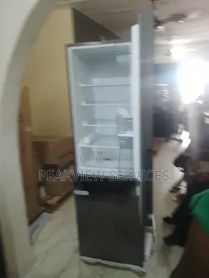 Popular Hisense 300lits Bottom Freezer Refrigerator