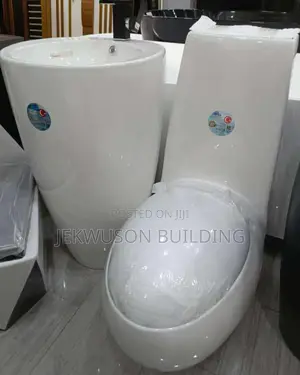 Wc Set Oval Shape With Luxury Look