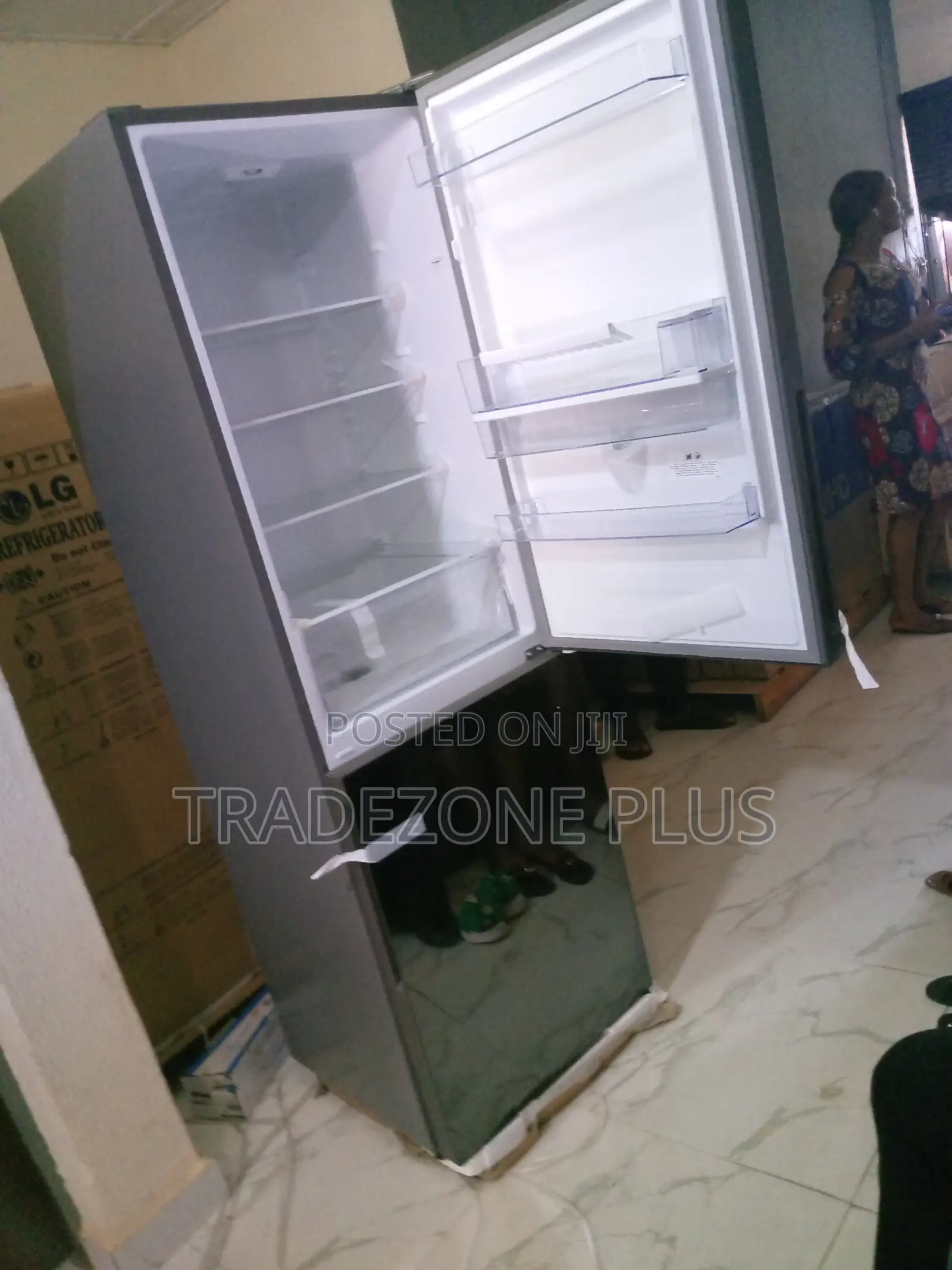 Eco-Friendly Hisense 308dr Bottom Freezer Refrigerator