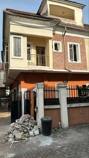Furnished 4bdrm Duplex in Silicon Valley for sale