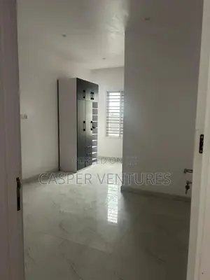 1bdrm Shared Apartment in Coleman, Lekki for rent