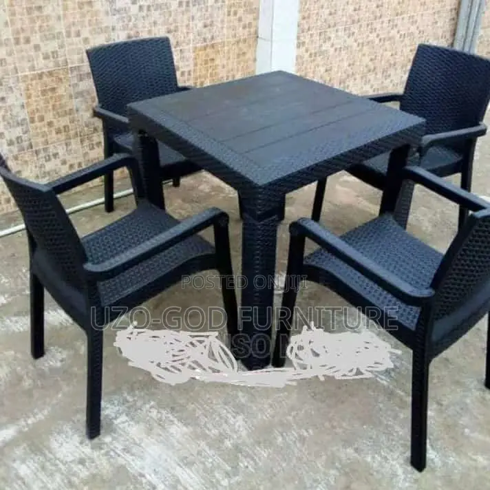 High Quality Plastic Chairs and Table