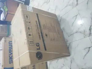 CLG 320 Chest Frezer (300L).