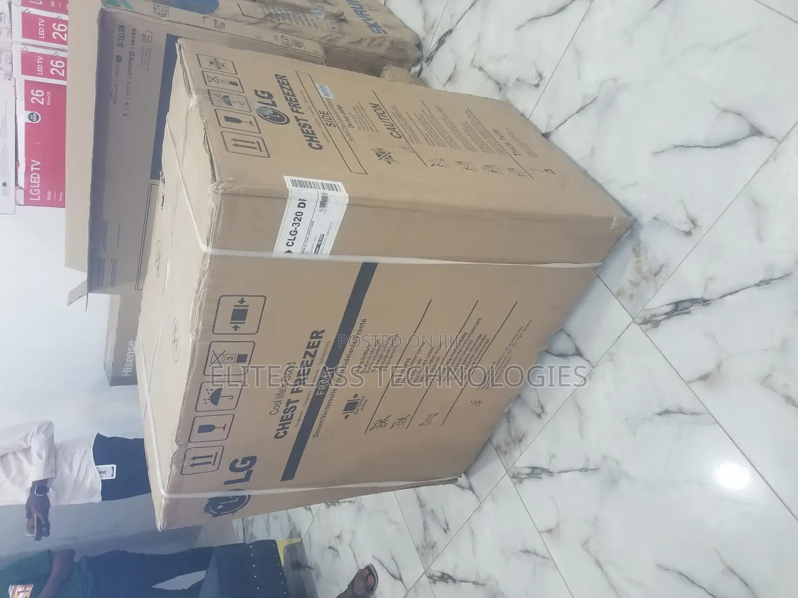 CLG 320 Chest Freezer (Best).