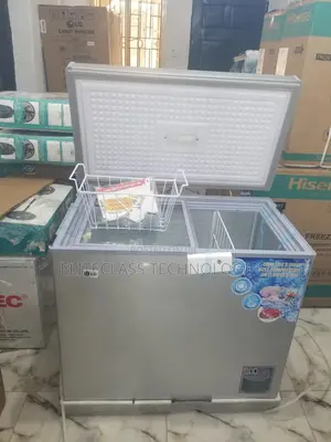 CLG320 Chest Freezer (Fast Freezing).