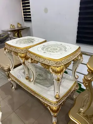 Center Table With 2 Side Stools