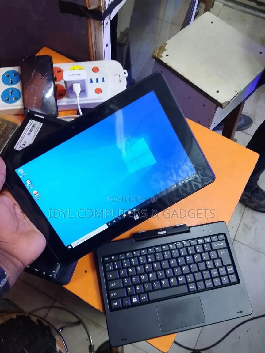 Laptop Toshiba Satellite Pro C650 4GB Intel Celeron SSD 60GB