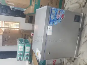 300L Chest Freezer Clg320 (Fast Selling).