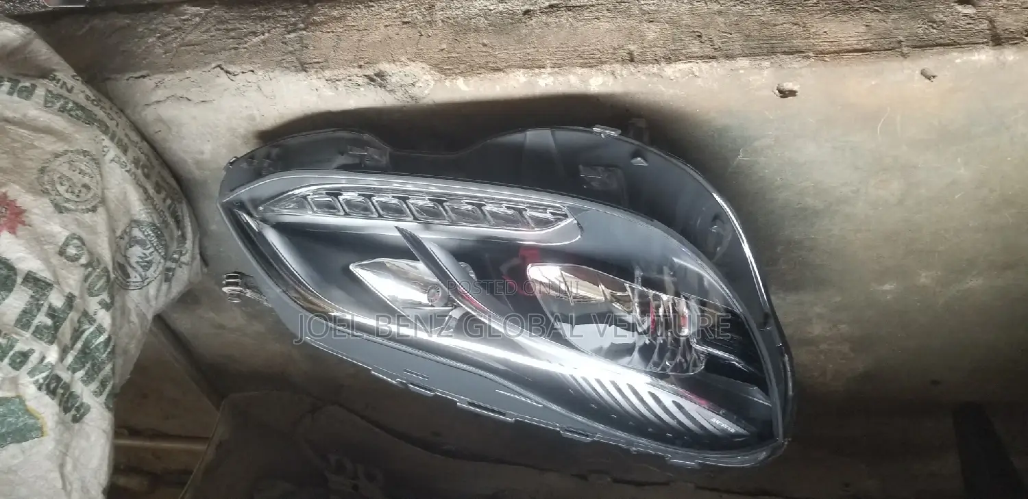 E350 2014 Right Side Europe Headlight