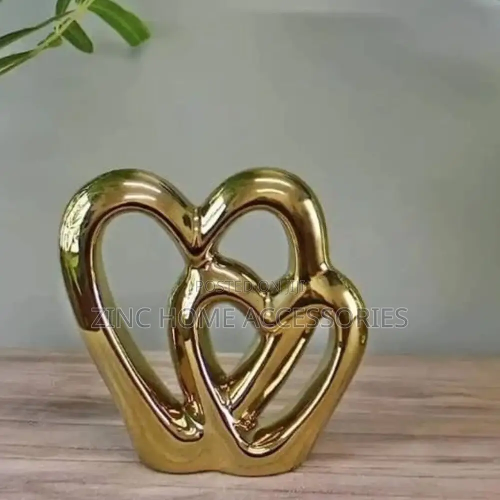Dual Heart Ornament Gold