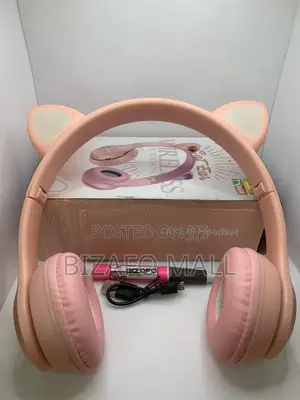 P47m Cat Ear Led Light Bluetooth Headphones