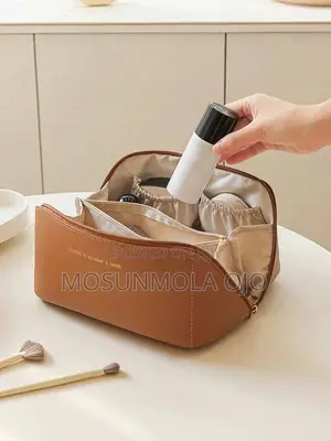 Portable Travel / Makeup Organizer Cosmetic Bag
