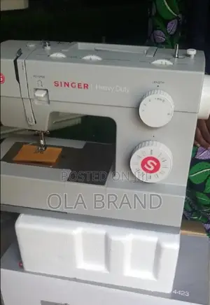 Singer Heavy Duty 4423 Computerized Corded