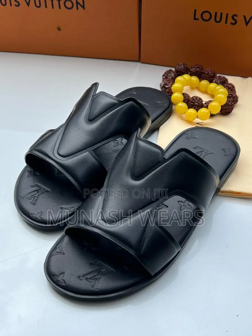 Lv Monogram Slipers