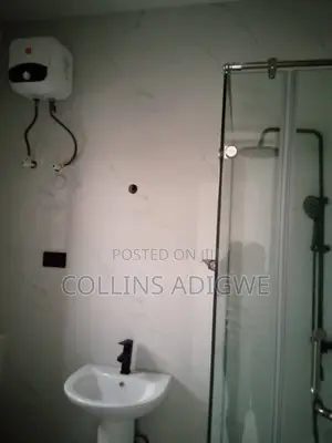 5bdrm Duplex in Thomas Estate for sale