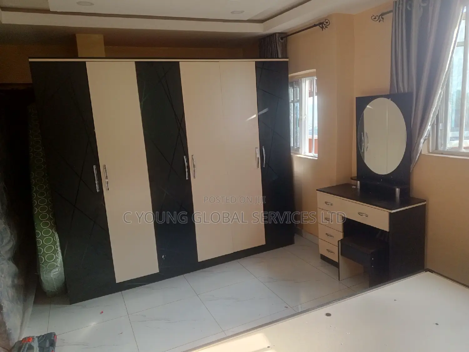 High Quality Bed  With Wardrobe