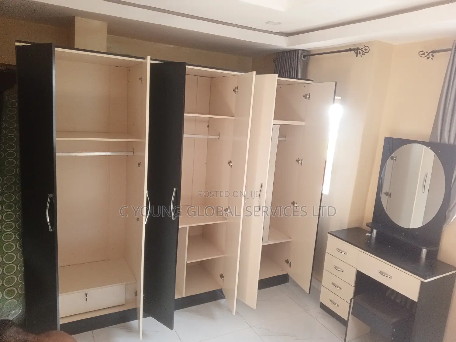 High Quality Bed  With Wardrobe