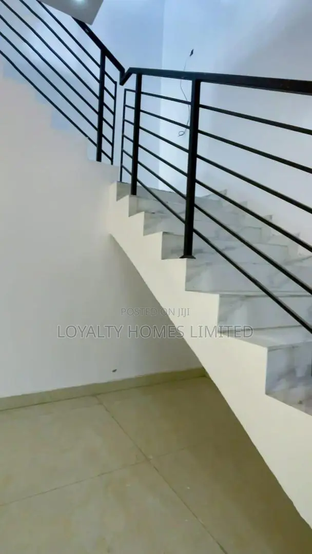3bdrm Block of Flats in Ipaja for sale
