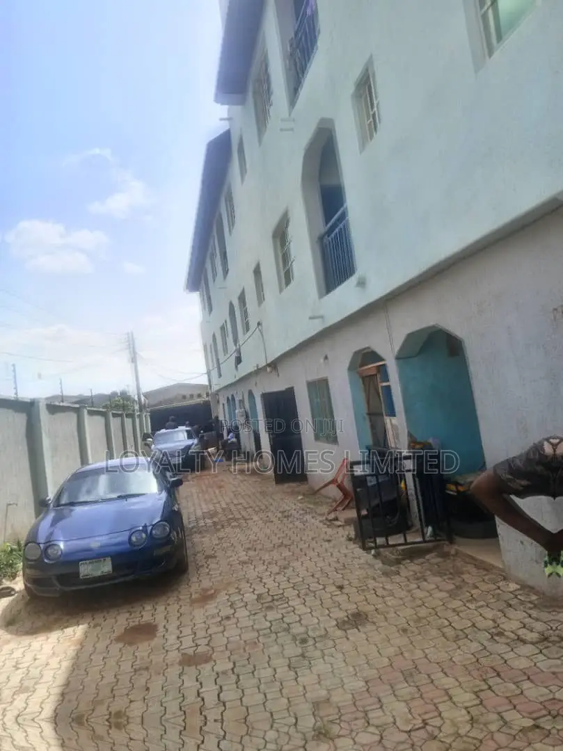 3bdrm Block of Flats in Ipaja for sale