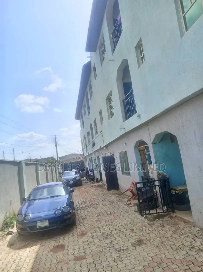 3bdrm Block of Flats in Ipaja for sale