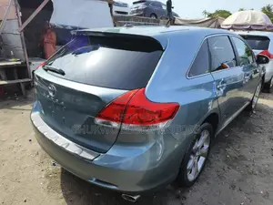 Toyota Venza AWD 2012 Blue