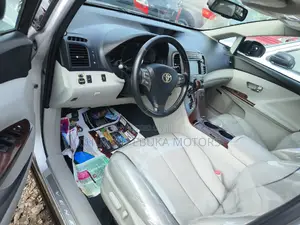 Toyota Venza AWD 2012 Silver