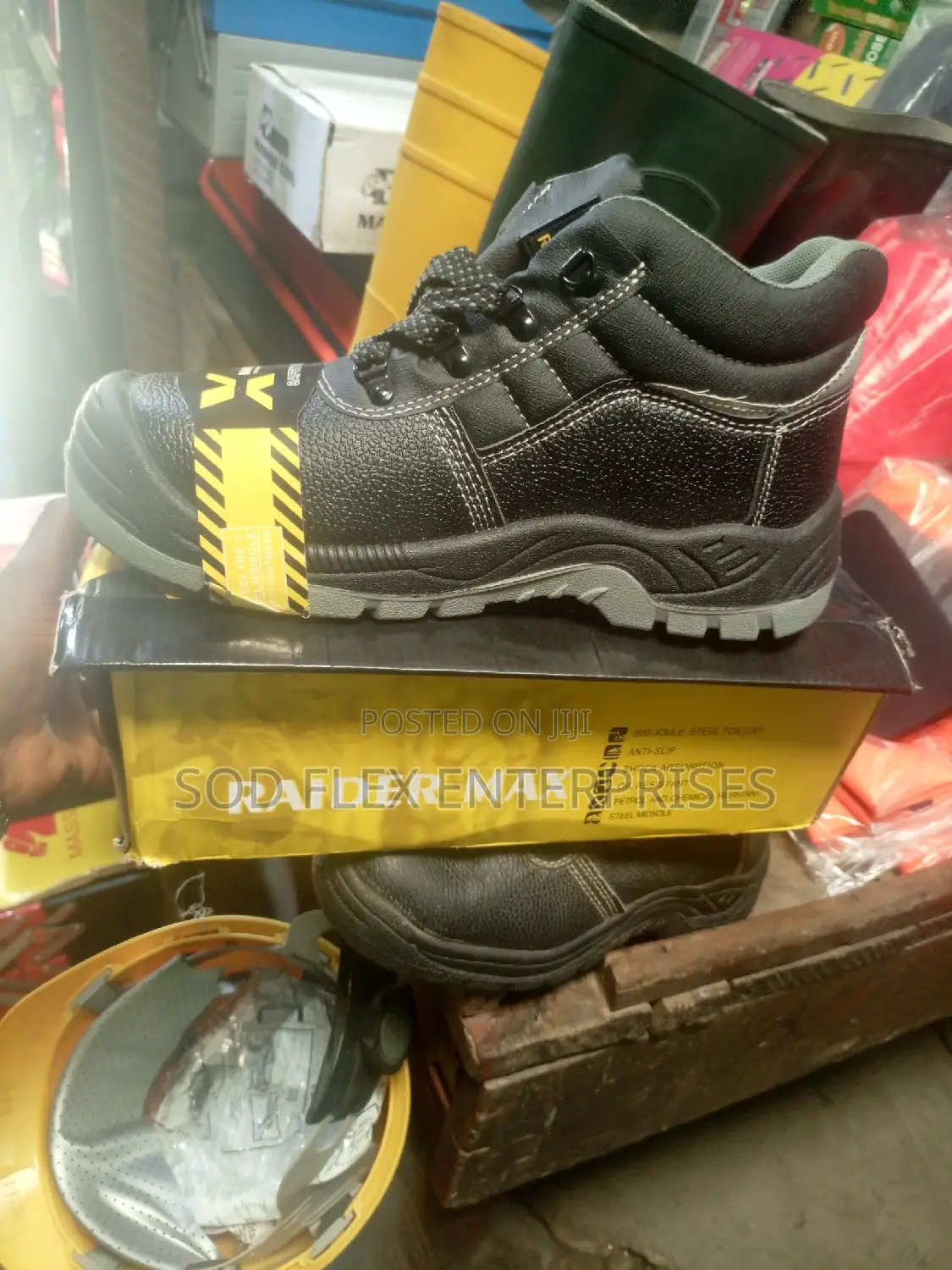 Raider Max Safety Shoe 👞