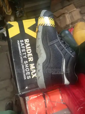 Raider Max Safety Shoe 👞