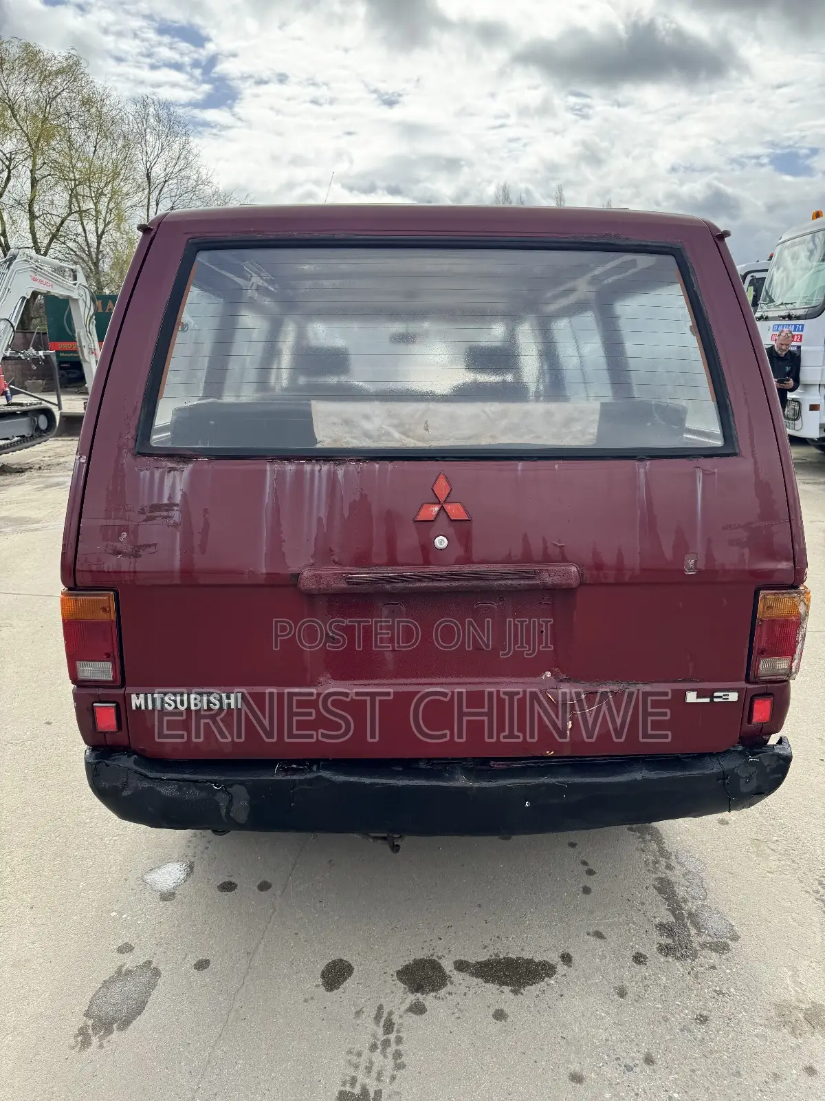 Mitsubishi L300 1996 Red