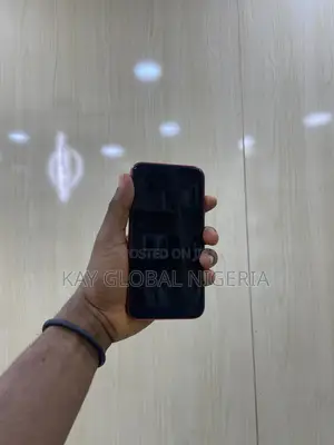 Apple iPhone 11 64 GB Red