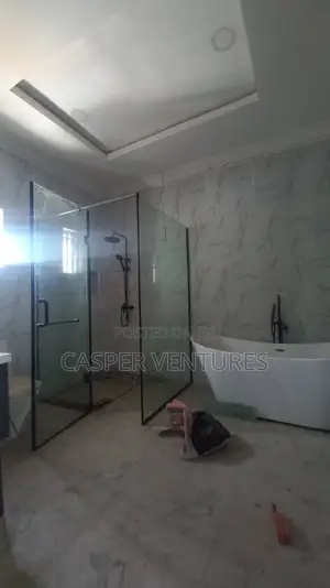4bdrm Duplex in Chevron for rent
