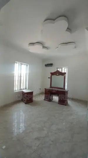 4bdrm Duplex in Chevron for rent