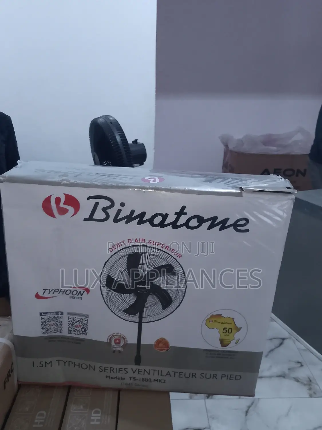 Modern Non Rechargeable Standing Fan