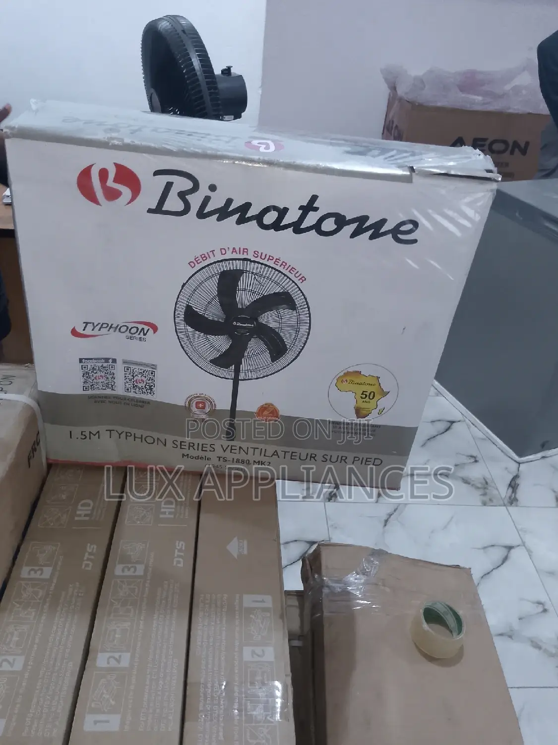 Modern Non Rechargeable Standing Fan