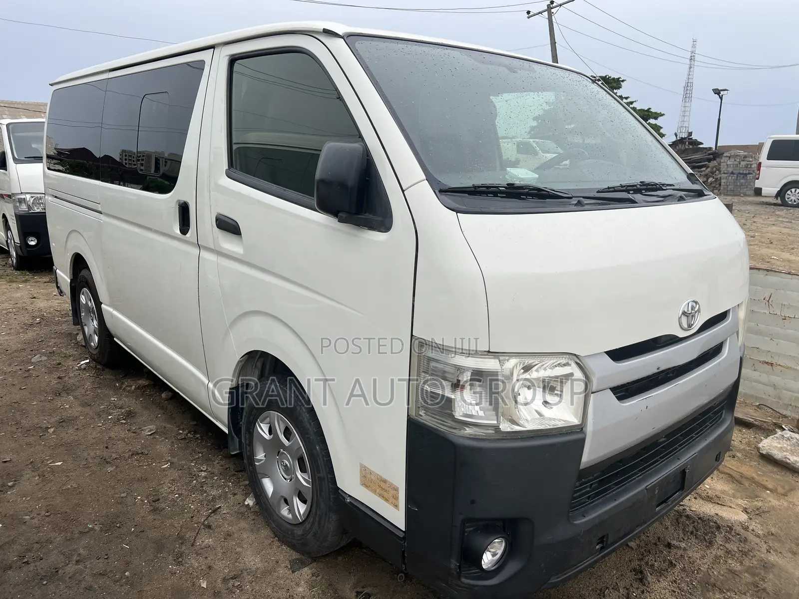 Toyota HiAce 2014