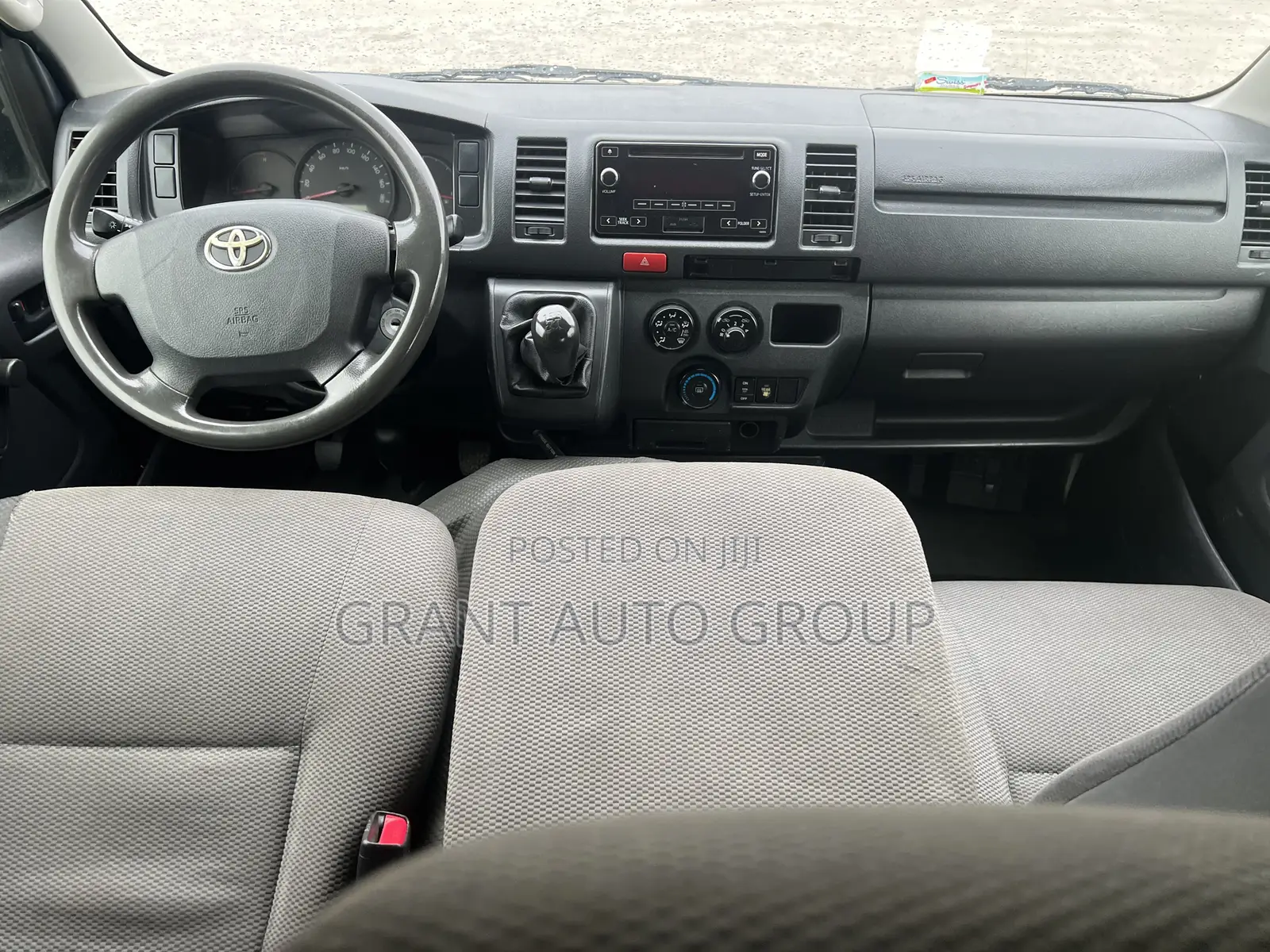 Toyota HiAce 2014